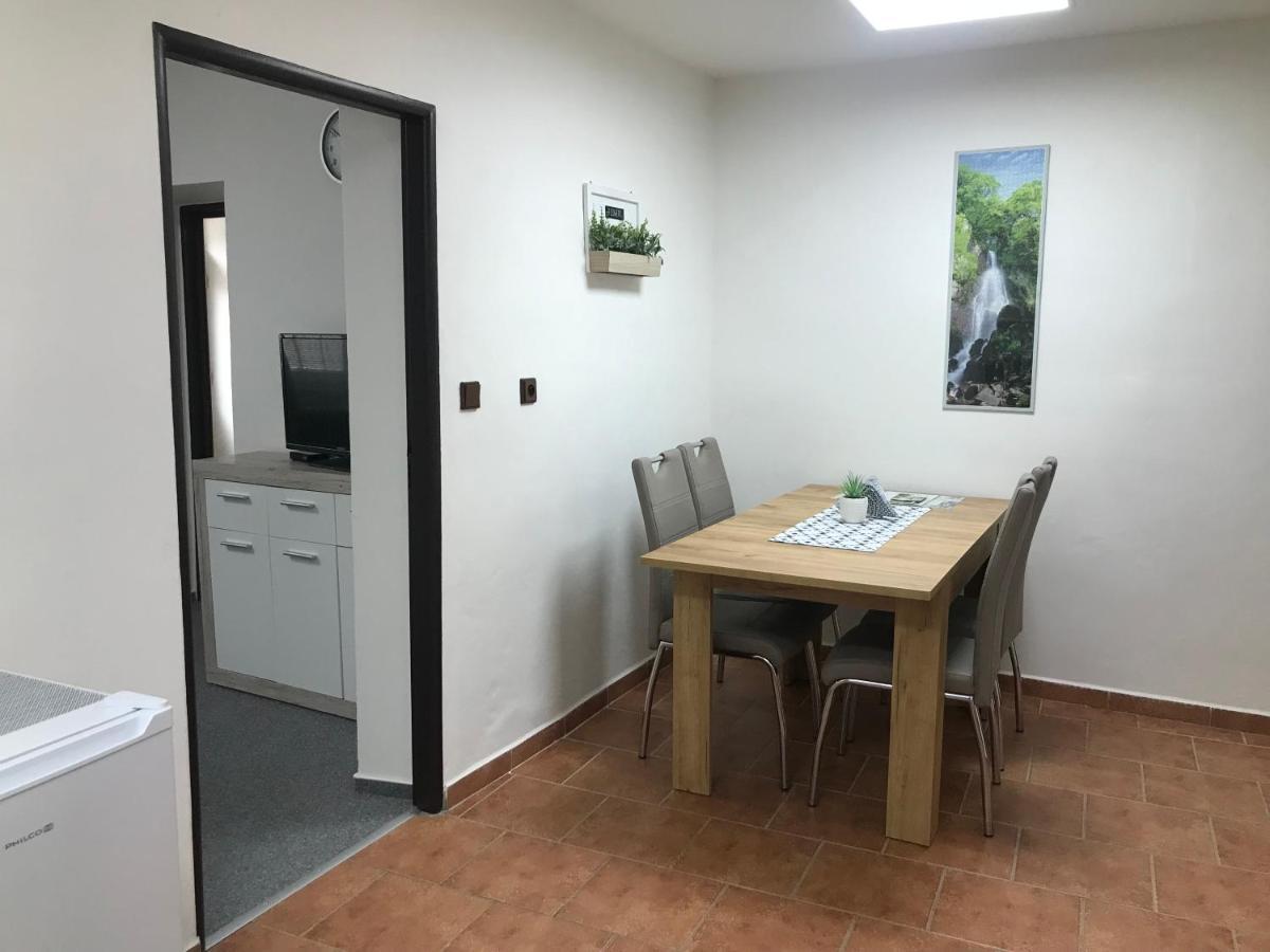 Cyklo-Moto Apartman Lomnice nad Lužnicí Kültér fotó